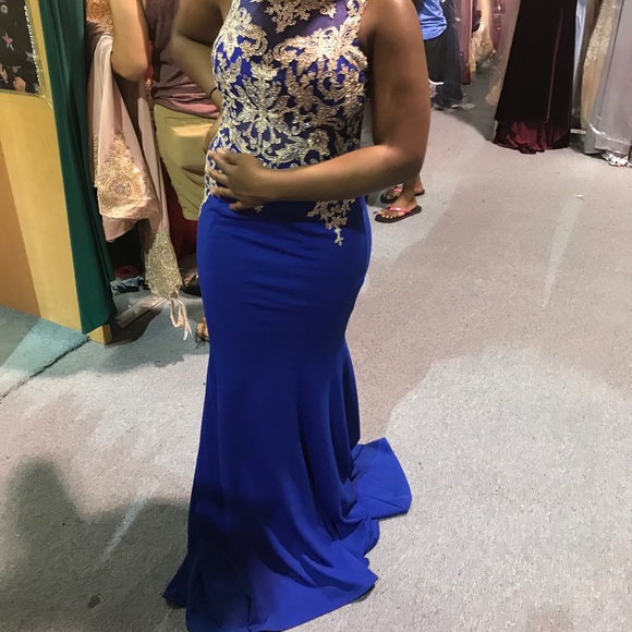 Dresses & Skirts - prom dress